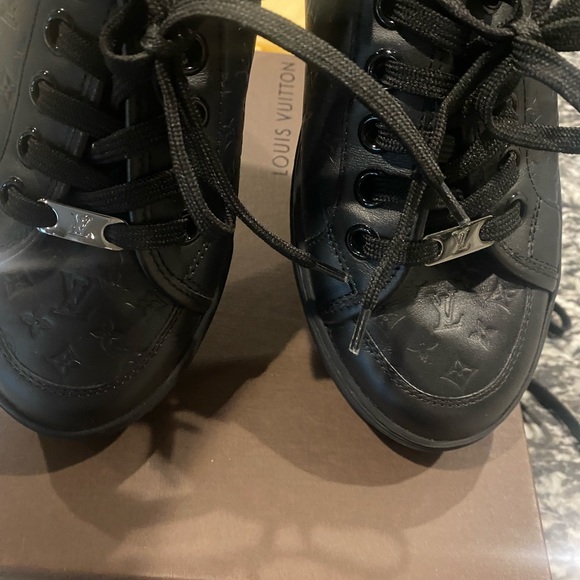 LOUIS VUITTON
Monogram Leather black Size 8 - Picture 6 of 6